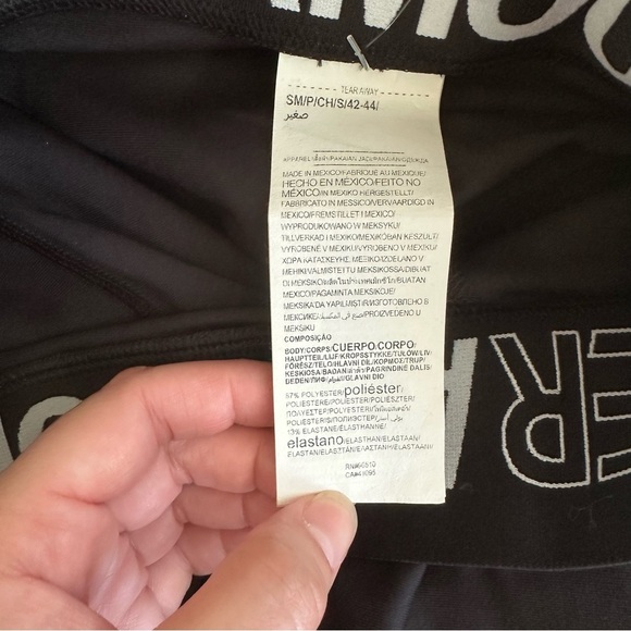 Under Armor 4” Black Compression Shorts Women S Volleyball Spandex Team Shorty - Picture 7 of 7